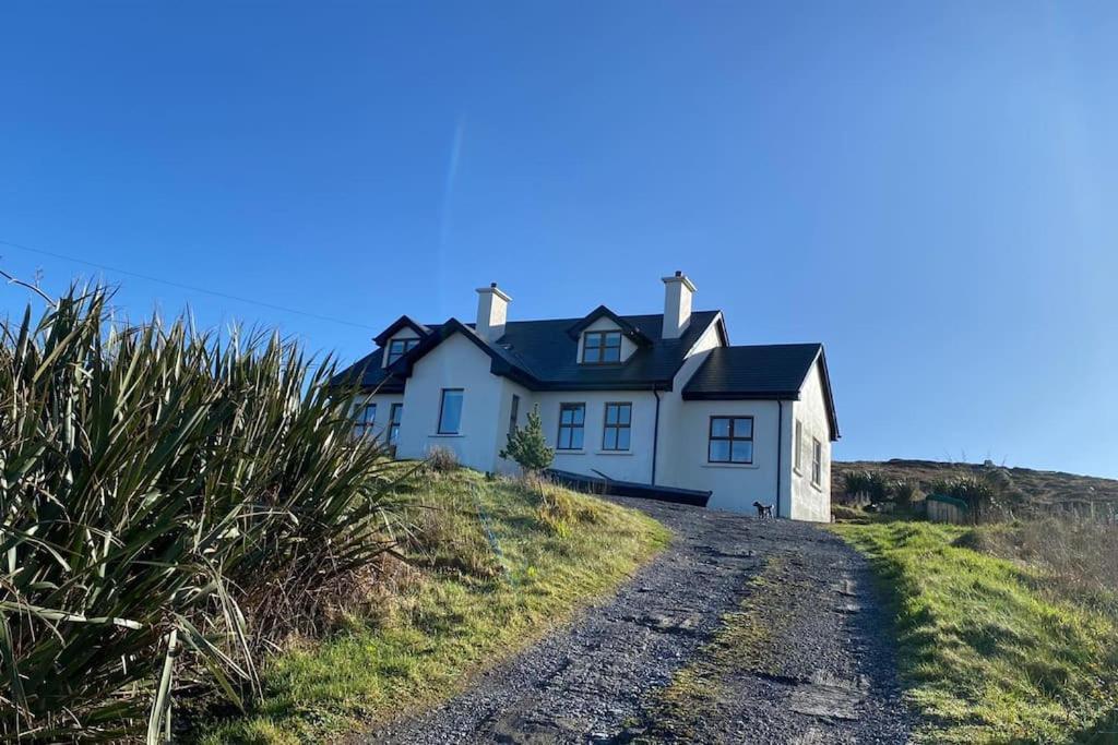 Drop Anchor House, Spacious 3 Bedroom Apartment, Fabulous Sea Views Cleggan Exteriér fotografie